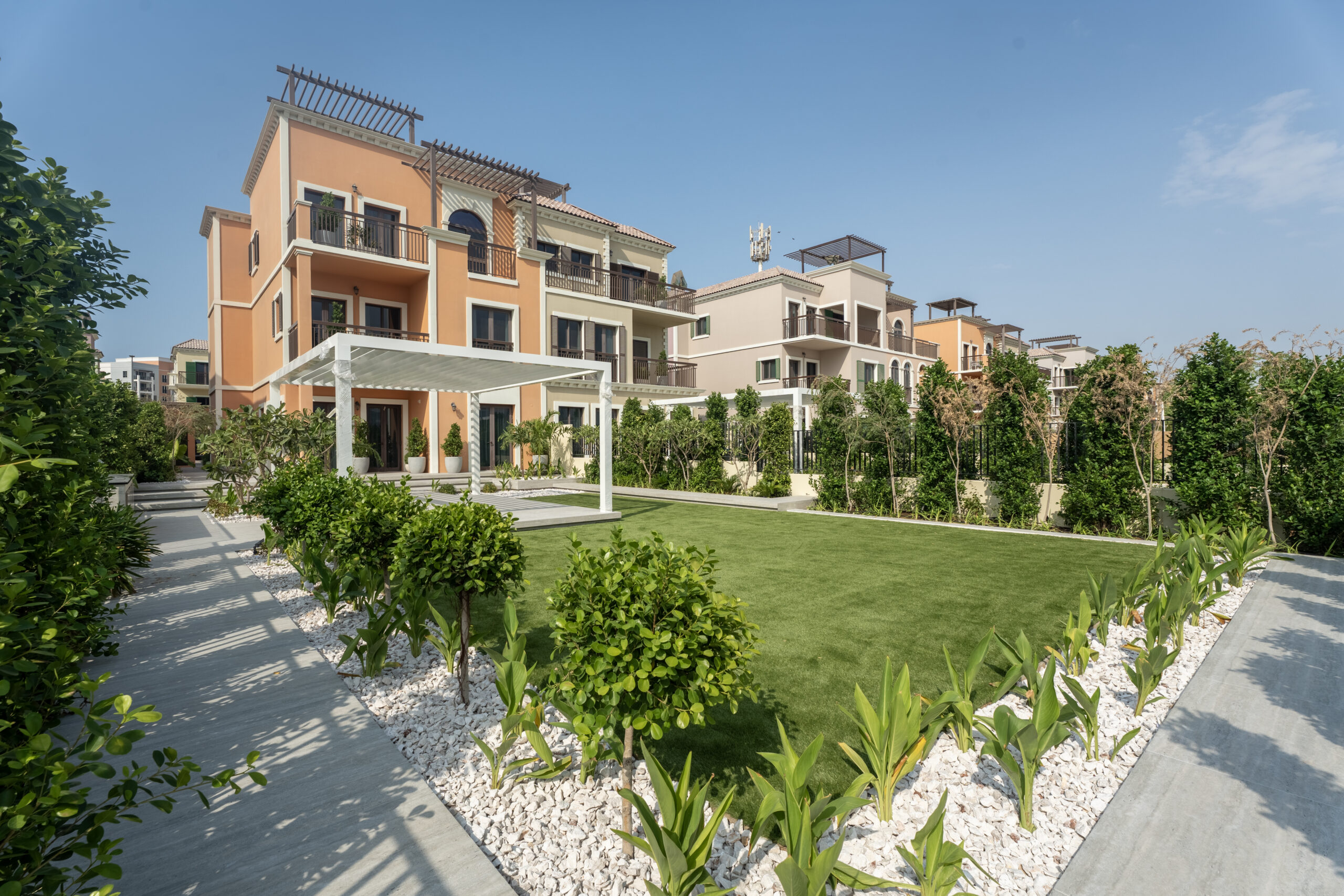 sur-la-mer-build (11)